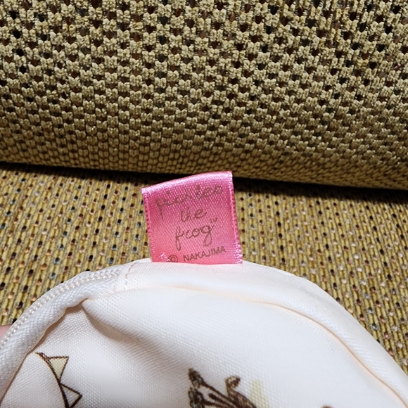 [NEW] Pickles the Frog Small Pouch / Coin Purse - Picture 3 of 4